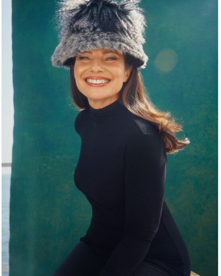 Fran Drescher Instagram - Go to thredup.com/fran chk out @thredup new holiday collection by @zerowastedaniel UpCycling is the new black baby! GO! Check out @voguemagazine and 20% of the holiday collection goes to @cancerschmancer https://www.vogue.com/article/fran-drescher-zero-waste-daniel-thred-up-holiday
