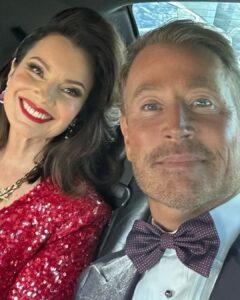 Fran Drescher Instagram - We’re on our way! Tonight on @netflix the @sagawards