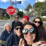 Fran Drescher Instagram - Check out the street sign AND the reflection in my shades. What is better than loving gf’s on a brisk California winter day!? ❤️🌴💋😘