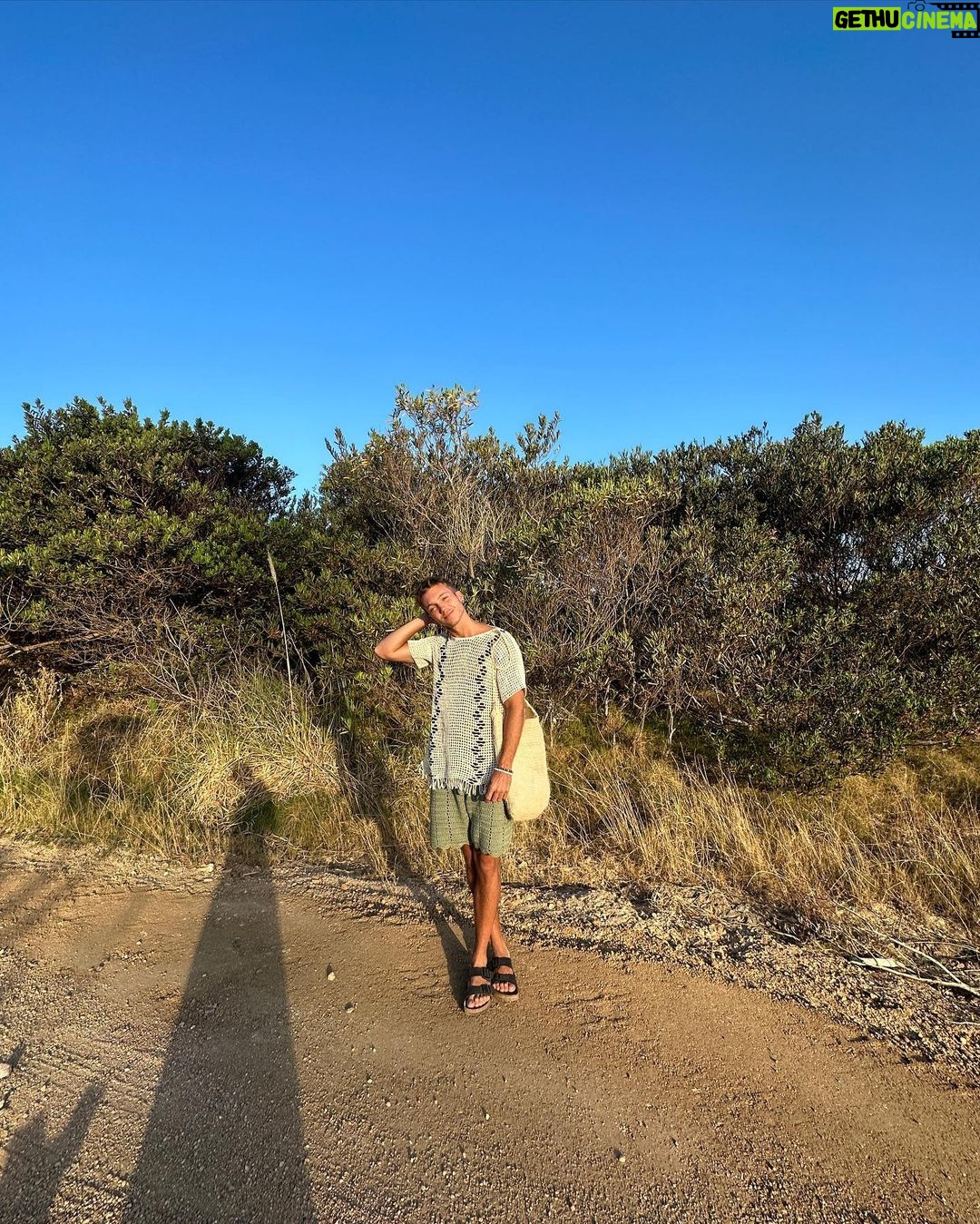 Franco Masini Instagram - Empezando el año 🤍