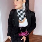 Gabrielle Prado Instagram - Gente, foi aqui que pediram um #cabinedaprado com minha parceira @sheinbrasil @sheinofficial ?!!! Pois toma! demorei mas cheguei e ainda tem cupom: SHEINJUNINA892 (15% em todo site) #SHEINJunina bota branca - 13494813 conjunto de lã - 12546492 casaco xadrez - 4442681 meia calça - 13736024 saia de tule - 670187 casaco preto - 4573361 QUAL SEU LOOK PREFERIDO?! 1, 2 ou 3?! São Paulo, Brazil