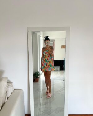 Gabrielle Prado Instagram - 📍Rio de Janeiro - 09.01.24: meu novo lar. 

“Gabi Prado saiu das redes sociais pq é mal agradecida”. 

Aqui virou terra sem lei, aqui as pessoas acham que só pq estão atrás de uma tela, elas tem o direito de te adoecer. as redes sociais me adoeceram e me levaram a um ponto crítico, onde minha vida não fazia mais sentido. ate quando milhões de seguidores faz sentido já que você perdeu o sentido da sua própria vida?! 

Eu tentava de todas as formas “ser feliz”, deixar pra lá, sabe. mas não consegui e entrei em um mundo de alerta e l0ucura. eu me perdi, cai, vivi algo MUITO MUITO MUITO triste, mas que eu fiz de tudo pra servir de lição. precisei do meu tempo, precisei entender e me entender pra que voltasse mais FORTE. bem, pelo tentar, né? 

É um direito meu de permanecer aqui, é um direito meu parar pra me reconectar e NÃO, não é um direito seu de tentar me “esvaziar”. 

Voltei, com um novo lar, com uma nova percepção e em paz.

FELIZ DIA DE HOJE ✨