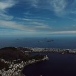 Gabrielle Prado Instagram - 📍Rio de Janeiro - 09.01.24: meu novo lar. “Gabi Prado saiu das redes sociais pq é mal agradecida”. Aqui virou terra sem lei, aqui as pessoas acham que só pq estão atrás de uma tela, elas tem o direito de te adoecer. as redes sociais me adoeceram e me levaram a um ponto crítico, onde minha vida não fazia mais sentido. ate quando milhões de seguidores faz sentido já que você perdeu o sentido da sua própria vida?! Eu tentava de todas as formas “ser feliz”, deixar pra lá, sabe. mas não consegui e entrei em um mundo de alerta e l0ucura. eu me perdi, cai, vivi algo MUITO MUITO MUITO triste, mas que eu fiz de tudo pra servir de lição. precisei do meu tempo, precisei entender e me entender pra que voltasse mais FORTE. bem, pelo tentar, né? É um direito meu de permanecer aqui, é um direito meu parar pra me reconectar e NÃO, não é um direito seu de tentar me “esvaziar”. Voltei, com um novo lar, com uma nova percepção e em paz. FELIZ DIA DE HOJE ✨ Rio de Janeiro, Rio de Janeiro