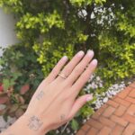 Gabrielle Prado Instagram - qual cor e estilo de unha você vai usar nesse fim de ano? 💅