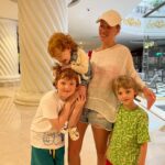 Galina Bob Instagram - В догонку ко вчерашнему посту скажу,что многие угадали,почему в этот раз отпуск в 20 дней показался мне длиннющим😂😂😂 Да,да,да, никто не заболел,прикиньте🤪🤪🤪 Это просто из области фантастики🔥 Аптечка оказалась не тронутой😁 Всё ограничилось двухдневной акклиматизацией для Маргаритки … это ли не радость для любой мамы😍 А ведь это Турция, куча бассейнов, из которых дети не вылезали…Короче, я в шоке и в восторге🤪🤪🤪 А у вас как обычно проходит отдых с детками? Просто у нас такое впервые, поэтому и решила поделиться☺️