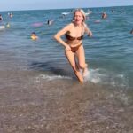 Galina Bob Instagram - Решила снять этот тренд в своём стиле😝 как вам?После отдыха с детьми обязательно нужен отдых,согласны?😂😂😂😂