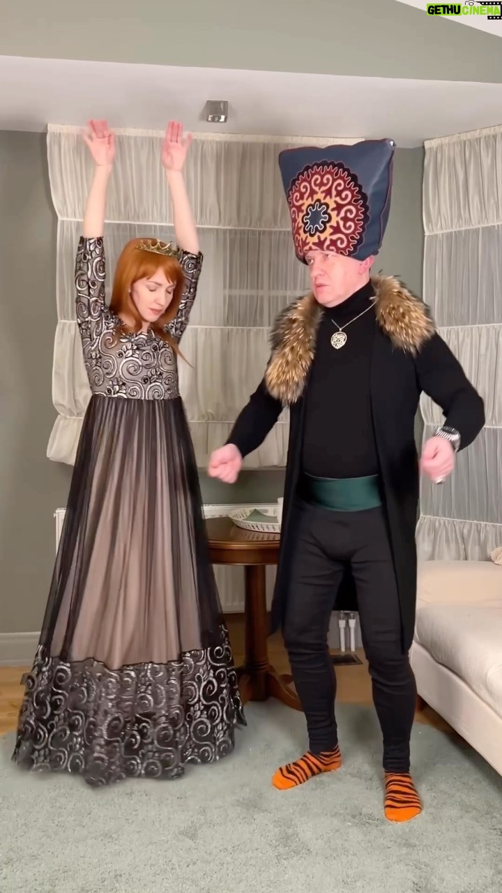 Galina Bob Instagram - Скучали по этим ребятам?😂 Кто любит кофе, как люблю его я?🤪 но пью его не больше одного раза в день и обязательно с молоком🥰 #muhteşemyüzyıl #великолепныйвек