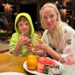 Galina Bob Instagram - Делюсь с вами самым сокровенным- своими эмоциями🥰🥰🥰🥰🥰 без фильтров и преукрашивания😄 Какая фотка самая-самая?😁