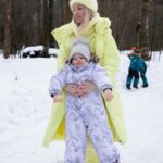 Galina Bob Instagram - Я не смогла выбрать лучшую фотографию, её здесь нет! Они все ДЛЯ МЕНЯ ЛУЧШИЕ🙏 А для вас? Спрашиваю,и сама понимаю, кому интересны вообще чужие семейные радости?🤪 Но мне, действительно, хочется с вами делиться НАСТОЯЩИМ❤️ Я обожаю,когда фотографии, это не просто красивая картинка,а когда ты, рассматривая их, испытываешь те самые эмоции и чувства,которые были тогда,во время съемки🥰 Мне повезло, я познакомилась со своей подписчицей-фотографом Сашей, у которой, ох,какая непростая судьба( расскажу в сторис)🙏 Сашенька, @sasha.naraevskaya , спасибо тебе за эти прекрасные,живые, полные эмоций фотографии🙏❤️❤️❤️