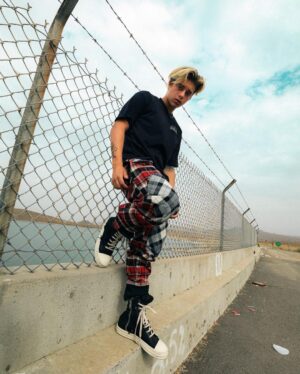 Gavin Magnus Instagram - I can be a Psycho hiding under your 🛌 @faithconnexion swipe➡️ which pic is your favorite? #fashion