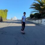 Gavin Magnus Instagram - OUCH that hurt!🖤 should I drop this? Lonely :'(