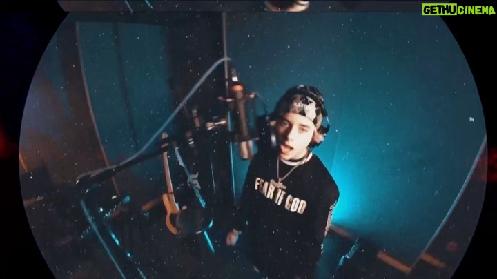Gavin Magnus Instagram - Dropped Real With You and the Music Video link in Bio. #realwithyou available on all streaming platforms🖤