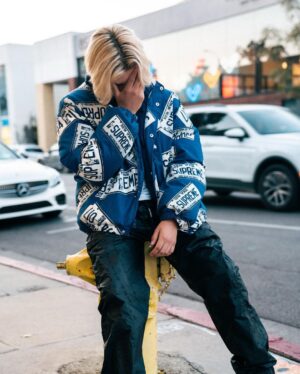 Gavin Magnus Instagram - Walking into greatness 🤷‍♀️🔮☔️ Tag someone you believe in 💜