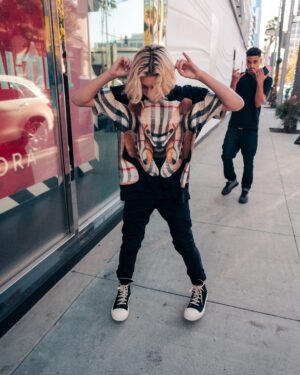 Gavin Magnus Instagram - Drippin down in Ricky O' 🙄 What are your goals for 2022? Double Tap the FIT
