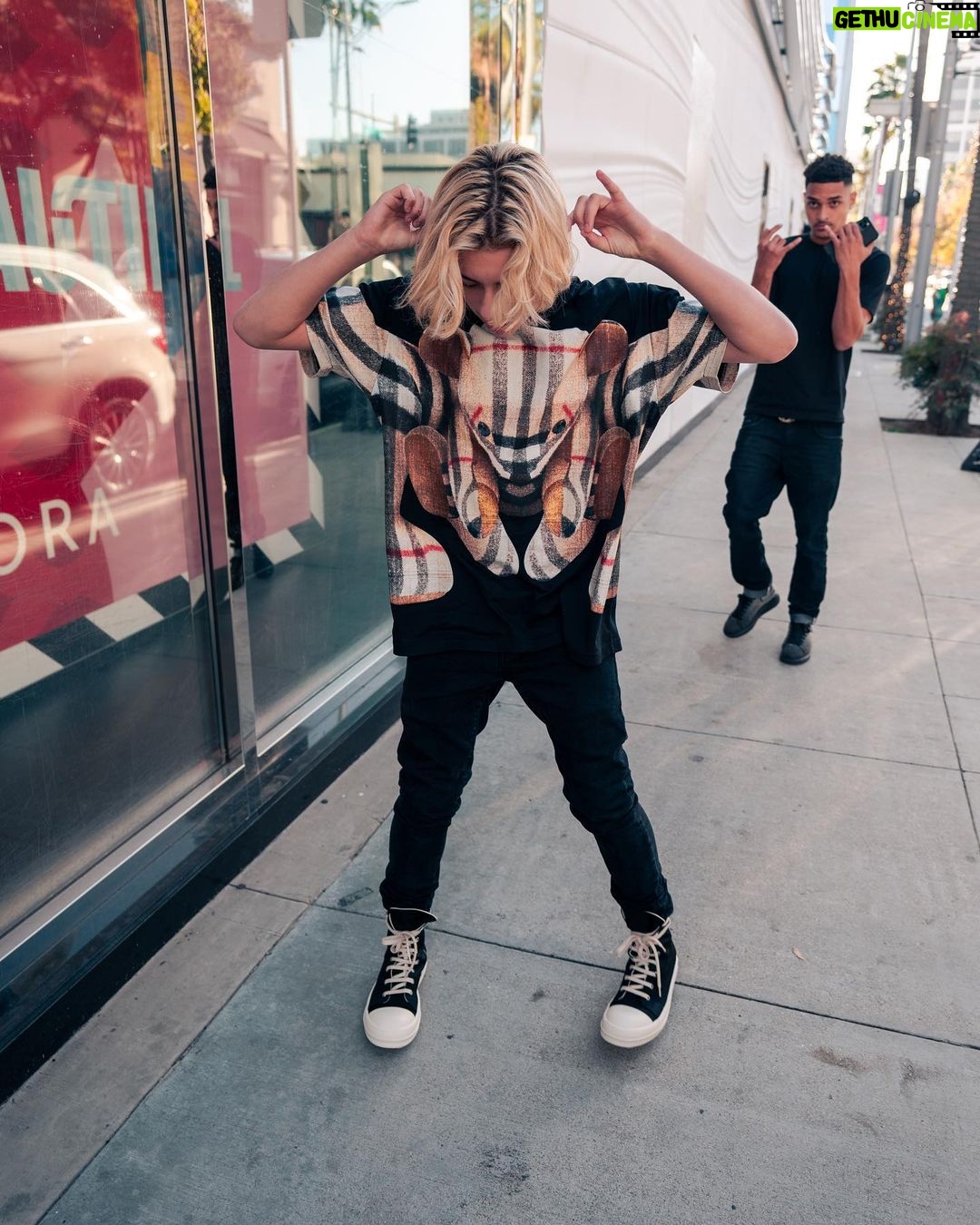 Gavin Magnus - 95.7K Likes - Drippin down in Ricky O' 🙄 What are your goals for 2022? Double Tap the FIT