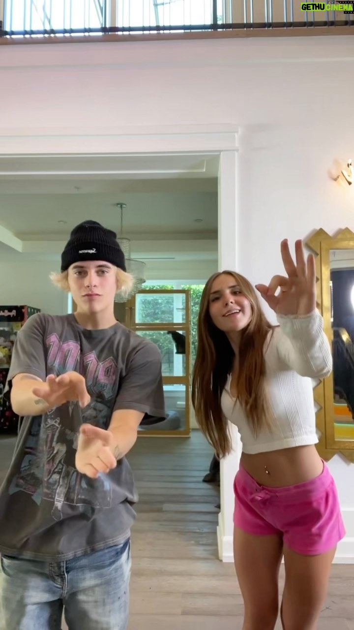 Gavin Magnus - 38.8K Likes - Double Tap....Lonely is still trending have you tried this dance? #trendingdance #dance #lonely #poppunk #piperrockelle #gavinmagnus