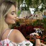 Giovanna Chaves Instagram - De metamorfose em metamorfose, encontrei a borboleta que vive em mim 🦋 hoje foi minha despedida aqui em Dubai e queria agradecer mais uma vez a @nci.intercambio por todos os momentos! Agora vamos mudar a rota, para alcançar voos ainda maiores. Acompanhem os stories para saber amanhã meu segundo destino hihi #fy #explorer #metamorphosis Dubai Butterfly Garden