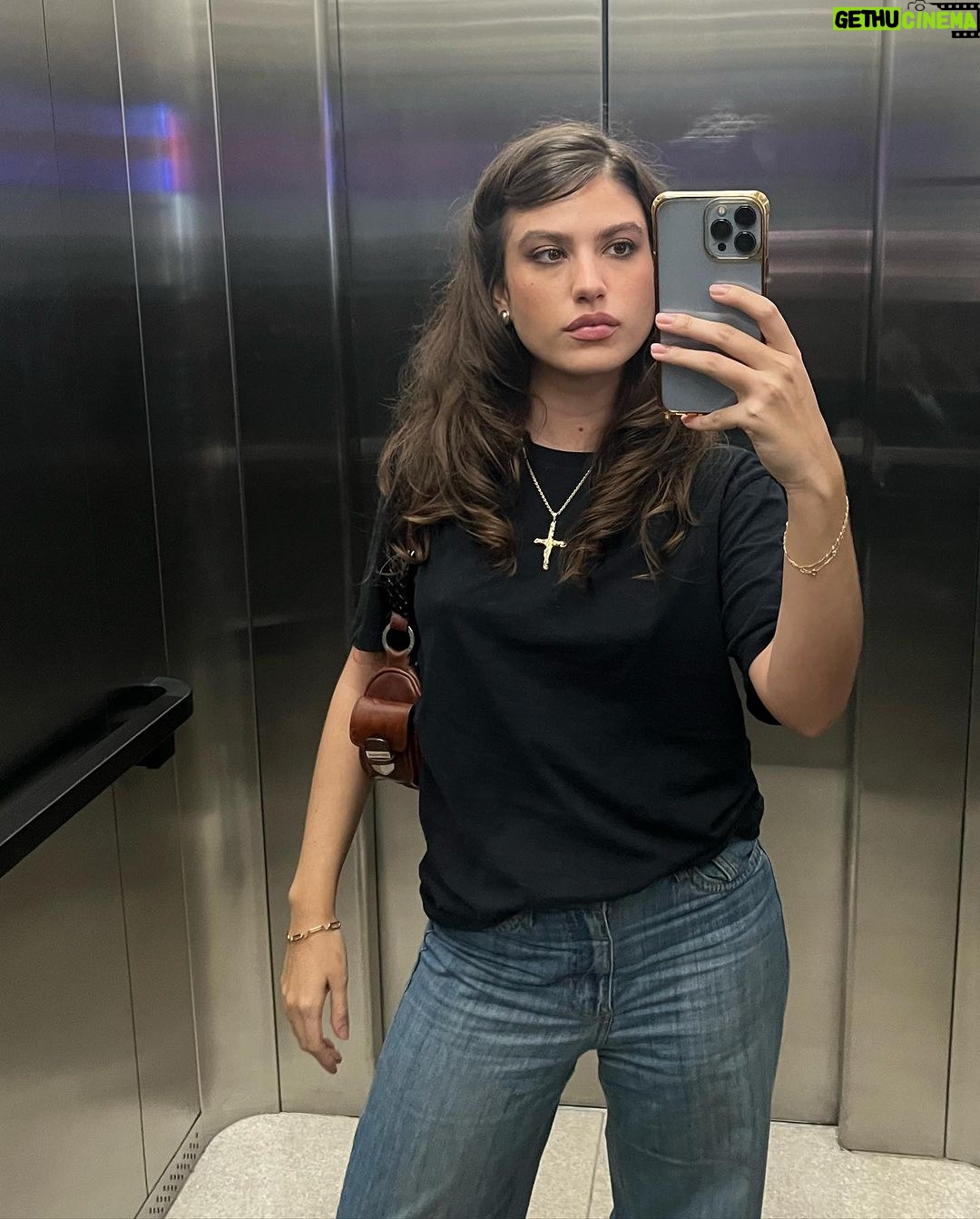 Giovanna Grigio Instagram - life lately 🤍🌱