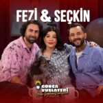 Gonca Vuslateri Instagram – Herkese merhaba, Hazır Değilsen Başlayalım’a hepiniz hoş geldiniz✨ Gerçekten hiç ama hiç hazır olmayan konuklarımda bugün, ikisi de birbirinden yetenekli olan makeup artistlerimiz Fezi Altun & Seçkin Süngüç👏🏻 Fezi ve Seçkin ile neler yaptık; ünlü olmadan önceki hayatlarından, bu dostluğun başlangıcından, psikoloji bozan makyaj hatalarından, Fezi’nin makyaj fırçasının çalınma hikayesinden konuştuk da konuştuk🎙️Tabii ki Seçkin’in ikonik Sibel Can taklidini de ondan bi dinledik. Biz çok koyu sohbetlere girdik.👀
Çayınız kahveniz hazırsa start’a basabilirsiniz.☕ İyi seyirler!