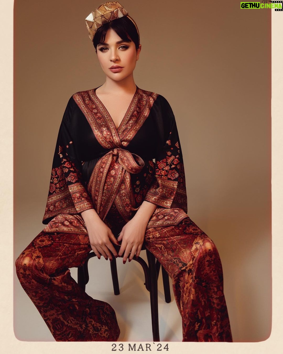 Gonca Vuslateri Instagram - 2024 💫 Şimdi bu halimden daha kiloluyum. 54 kilo giriş yaptım mevzuya, 68’e geldim.. Son 2 ay için beslenme hikayelerinizi yazın bakalım👑🤰🏻 #motherhood #motivationalquotes #momlife 📸 @selimakar 🫶🏼 Teşvikiye