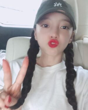 Goo Ha-ra Instagram - ✌️