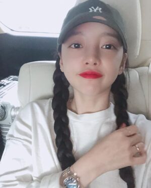 Goo Ha-ra Instagram - ✌️