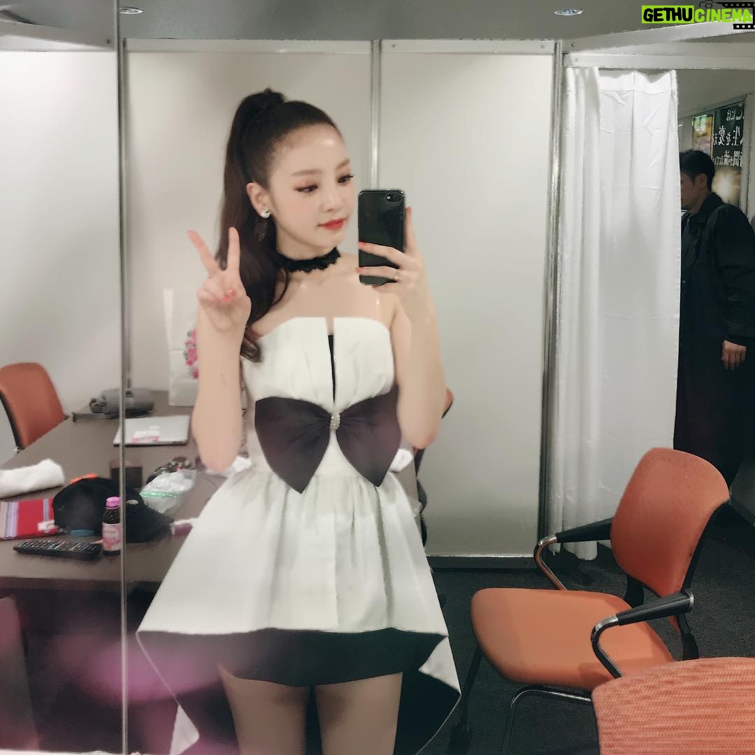 Goo Ha-ra Instagram - 今日もありがとうございました🌹じゃあまた会いましょう!😘🙈