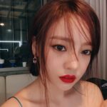Goo Ha-ra Instagram – 오랜만에 촬영 😀🌹
