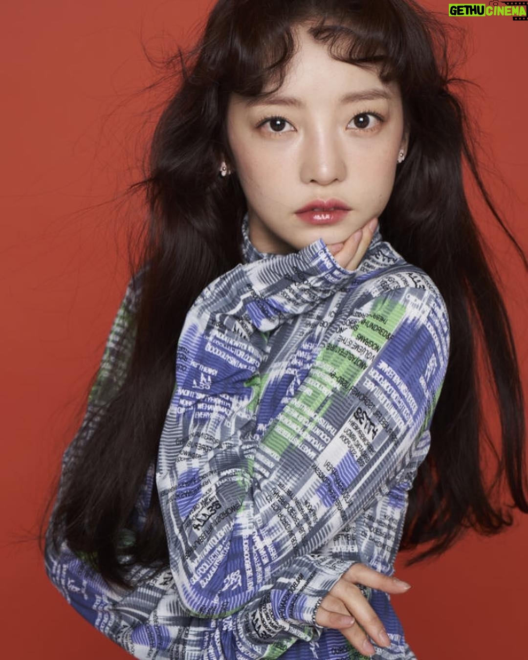 Goo Ha-ra Instagram - 새로운 프로필 >< 新しい写真🤳😘❤️!(^^)🌹❤️😍