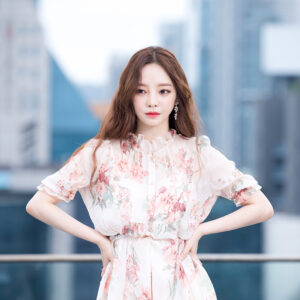 Goo Ha-ra Instagram - 직!방! 🌸🤟🙏👍