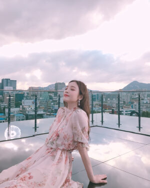 Goo Ha-ra Instagram - 직방 비하인드사진 : )