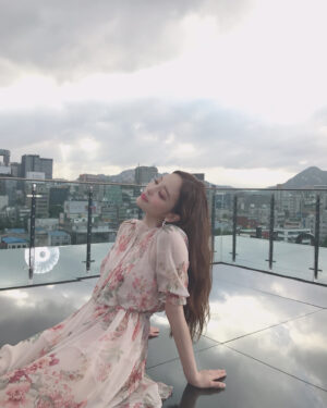 Goo Ha-ra Instagram - 직방 비하인드사진 : )