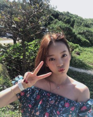 Goo Ha-ra Instagram - * HARA  x BABY G *. #HARA #Midnightqueen
#CROWNCROWN
#Baby G BGA160
HARA x CROWNCROWN collaboration 
#腕時計  #大好評 
https://www.crowncrown.jp/shopdetail/000000000308

https://www.crowncrown.jp/shopdetail/000000000307

#crownk2009