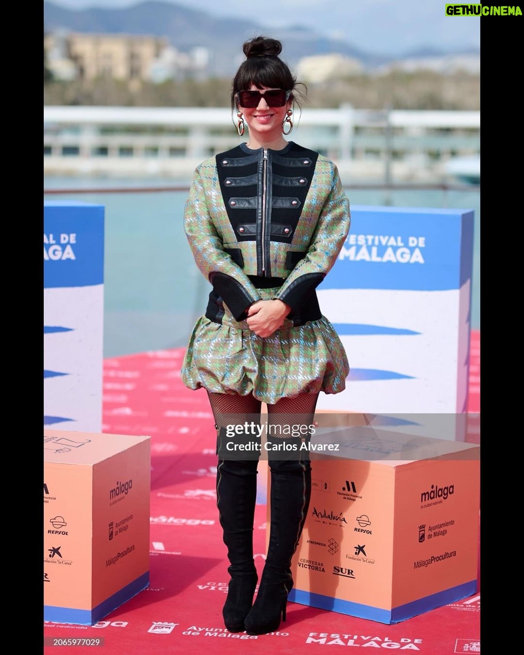 Griselda Siciliani Instagram - Premiere de DESCANSAR EN PAZ en el @festivalmalaga Con este equipo del amor 🙏🏻❤️ Gracias gracias gracias . Estilismo @rominagiangreco para @rfgstylecoaching Pelo y makeup @pao_makeup