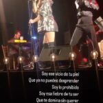 Griselda Siciliani Instagram - Anoche con mi amigo amado. Jugando un poco y celebrando su talento infinito ( y también su cumple) te amo @carlitoscasella PUTO Y ORQUESTA es la maravilla!!!!! . @mija_ba @claritastorninimakeup @cristianreystyle ND Teatro