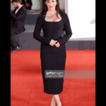 Griselda Siciliani Instagram - #Bardo en Venecia, felicidad total! @labiennale #venezia79 @bardomovie @netflix Y gracias @prada por acompañarme en todo el festival 🙏🏻🇮🇹 … @pao_makeup 💄 @josejuan35 styling Venezia,Italy