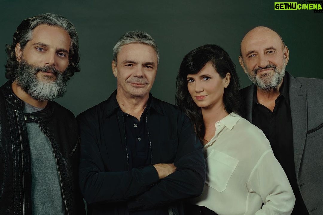 Griselda Siciliani Instagram - Aquí estamos con este equipazo arrancando “Descansar en paz” @chenetflix 🎬 @kenyafilms @sebabores @joacofurriel @elpumagoityok @lalilalig