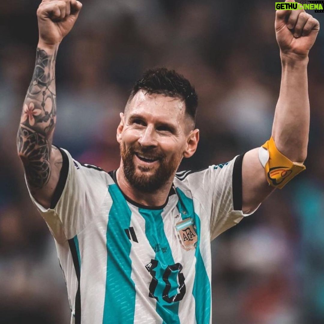 Griselda Siciliani Instagram - 🇦🇷Que emoción carajooooo!!Gracias muchachos por esta alegría colectiva! SON INSPIRACIÓN PURA !!!! Tan merecido todo lo que lograron… QUE EQUIPAZO!!! nos amo Argentinos apasionados y abrazados 🇦🇷 #NoParoDeLlorar 🙏🏻🥹🤍 Argentina