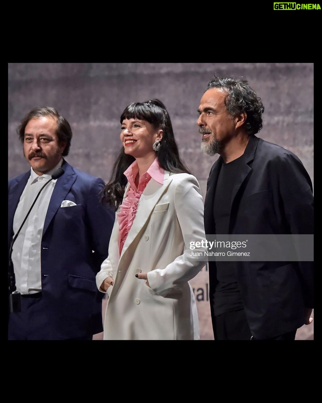 Griselda Siciliani Instagram - Gracias @sansebastianfes por la calidez y el cariño para esta película que amamos. Salú Bardo!!! #AlejandroGIñarritu @bardomovie @netflixlat . @rominagiangreco @menage_a_trois_boutique @prada @pao_makeup @ohlalanails_beauty Festival de cine de San Sebastián