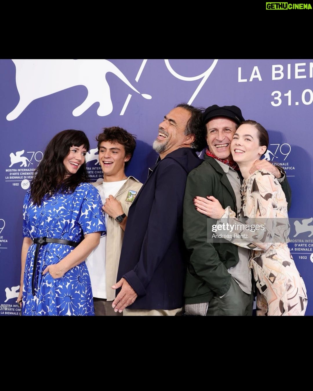 Griselda Siciliani Instagram - Un poco más de estos días intensos y maravillosos acompañando a #Bardo @labiennale @bardomovie @netflix . @prada @pao_makeup @josejuan35 Venezia,Italy