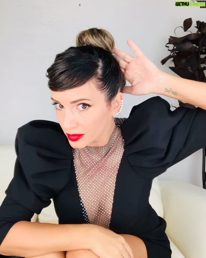 Griselda Siciliani Instagram - Chau 2021, sé que serás inolvidable. 1- premios Goya 2- 🎬 3- muchos meses filmando lejos de casa 4- Margarita, hijita amor de mi vida 5- ensayando lo que se viene.