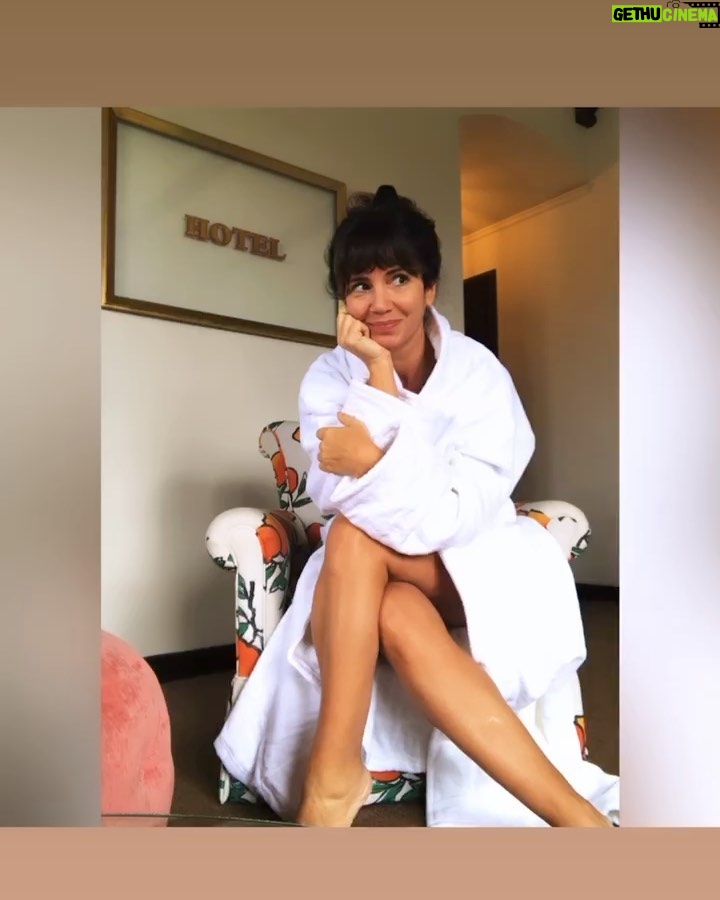 Griselda Siciliani Instagram - Chau 2021, sé que serás inolvidable. 1- premios Goya 2- 🎬 3- muchos meses filmando lejos de casa 4- Margarita, hijita amor de mi vida 5- ensayando lo que se viene.