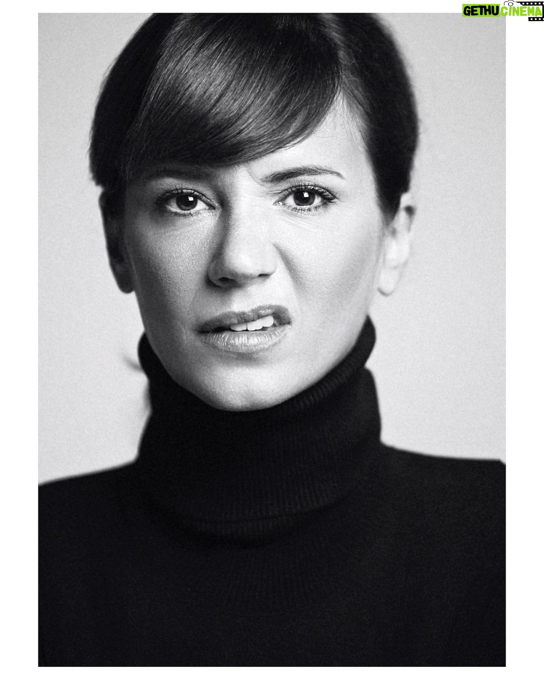 Griselda Siciliani Instagram - Ph @santiagoalbanell La segunda pide meme, no?