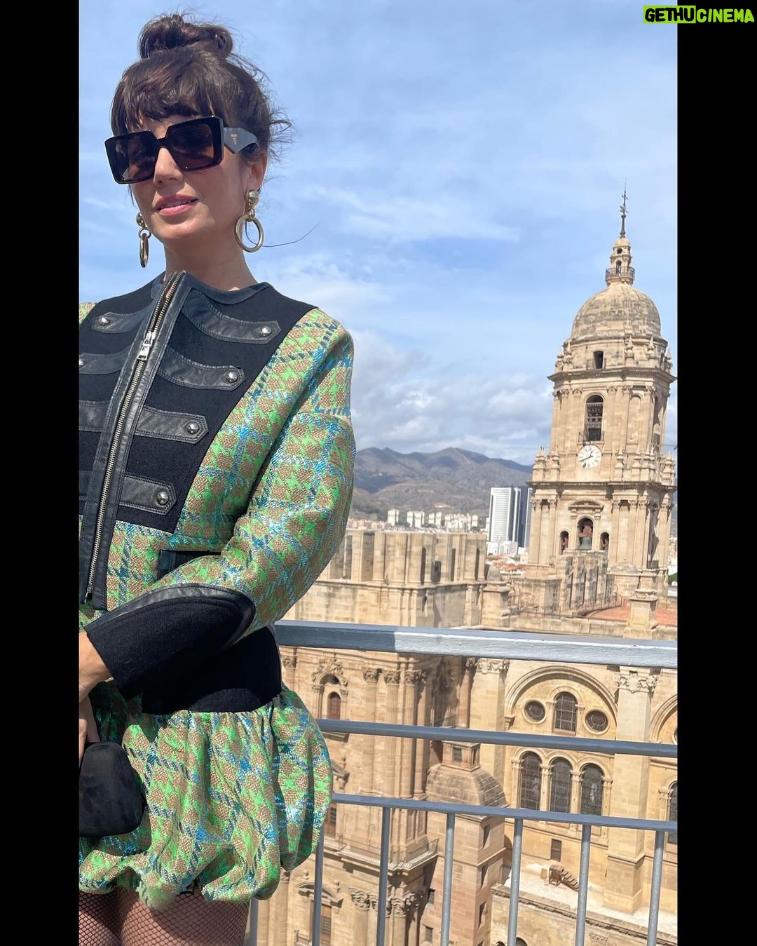 Griselda Siciliani Instagram - Premiere de DESCANSAR EN PAZ en el @festivalmalaga Con este equipo del amor 🙏🏻❤️ Gracias gracias gracias . Estilismo @rominagiangreco para @rfgstylecoaching Pelo y makeup @pao_makeup