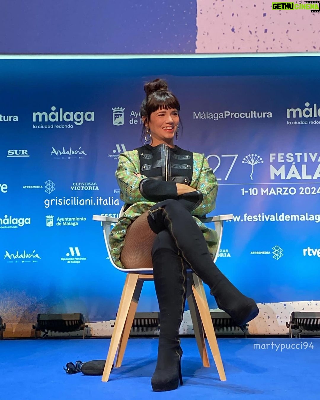 Griselda Siciliani Instagram - Premiere de DESCANSAR EN PAZ en el @festivalmalaga Con este equipo del amor 🙏🏻❤️ Gracias gracias gracias . Estilismo @rominagiangreco para @rfgstylecoaching Pelo y makeup @pao_makeup
