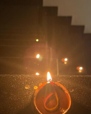 Guri Instagram - HAPPY DIWALI 🪔🤍💚🪔