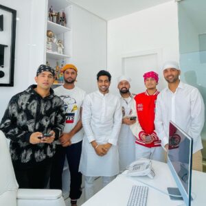Guri Instagram - Congratulations To The Whole Family @geetmp3 🤍💙