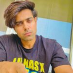 Guri Instagram - Sada Dil Hazir Ae Tere Pairan Heth Bichaun Layi 🤍