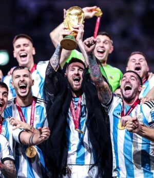 Guri Instagram - Finally 🇦🇷 🏆 
Messi 👑 🐐