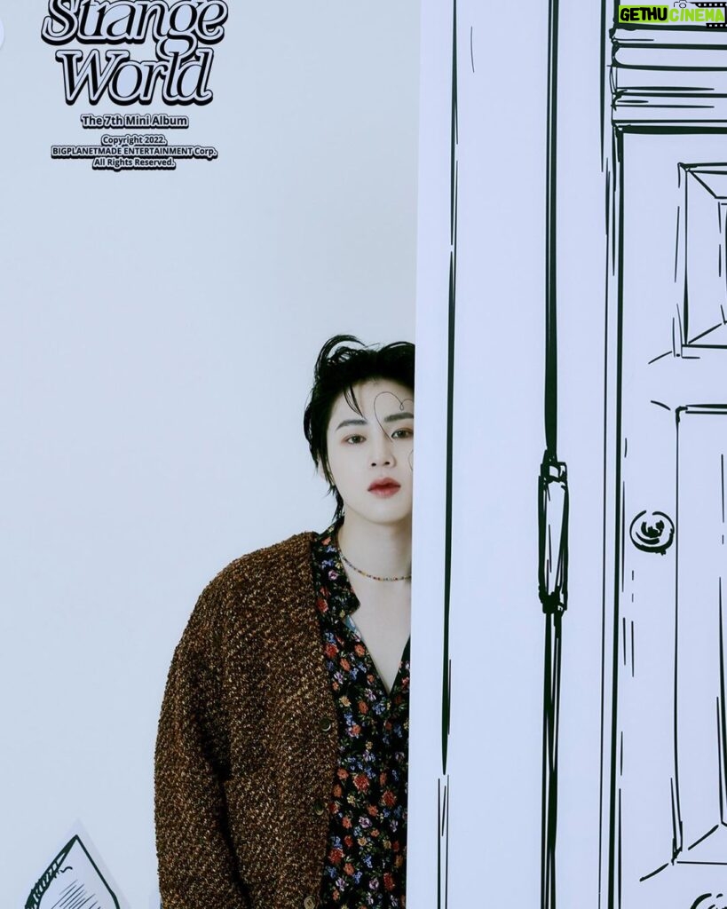 Ha Sung-woon Instagram - 2022. 8. 24. 6PM KST Concept Photo 1 (2D ver.) #하성운 #HASUNGWOON